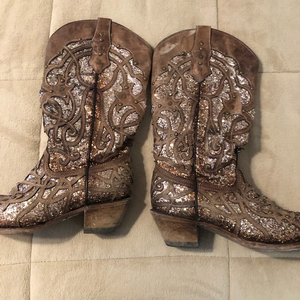 Corral boots